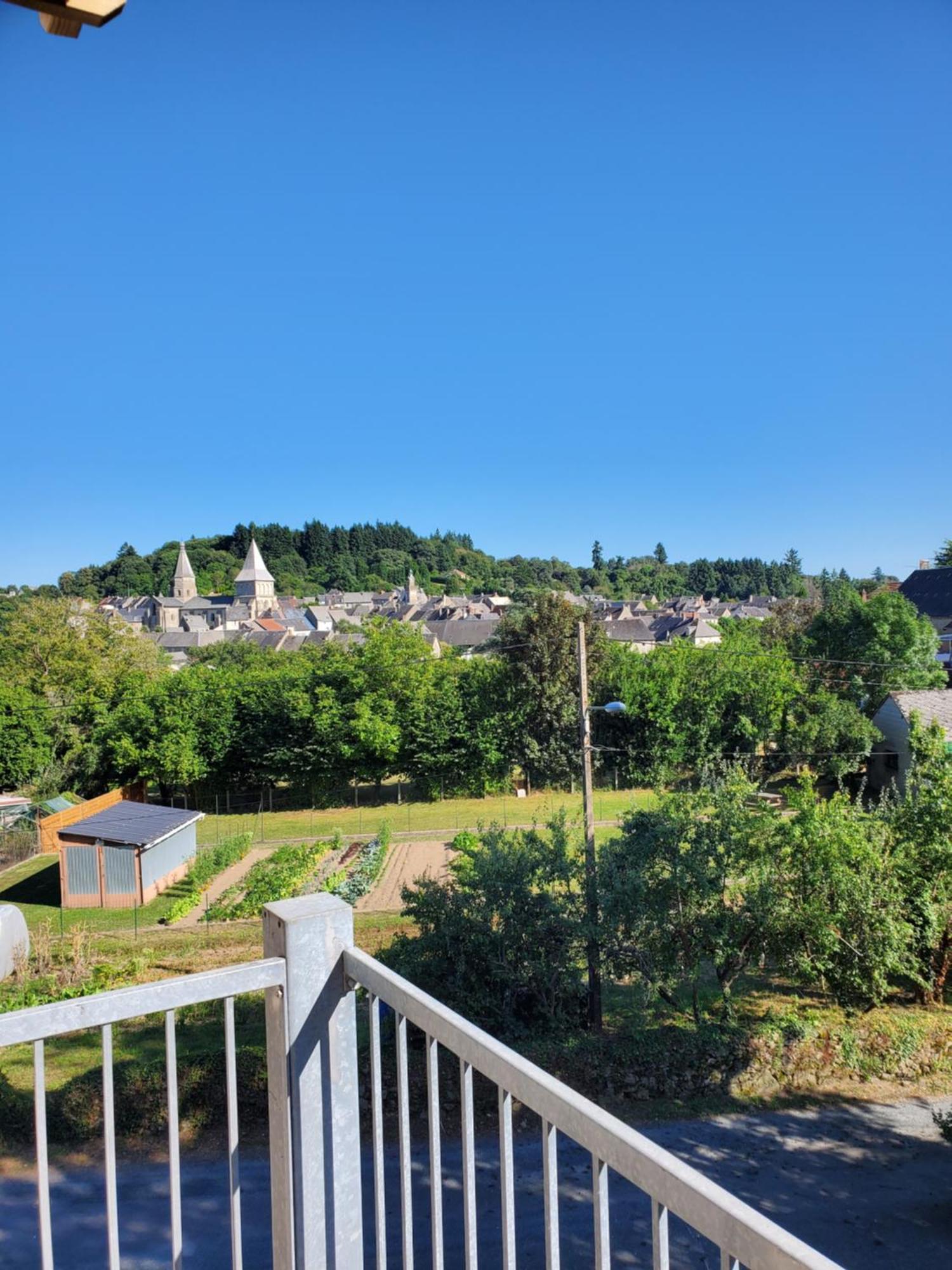 Aux Cieux Apartment Bénévent-lʼAbbaye Exterior foto